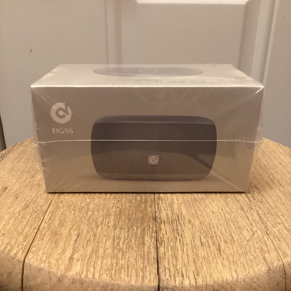 NEW SEALED Doss Bluetooth SoundBox Portable Speaker